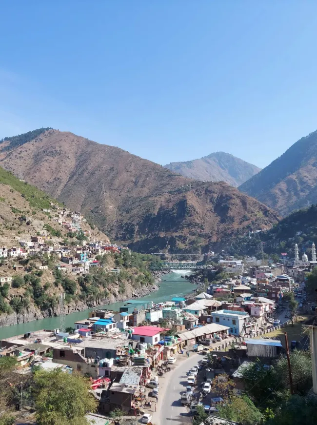 yoga-school-in-rishikesh